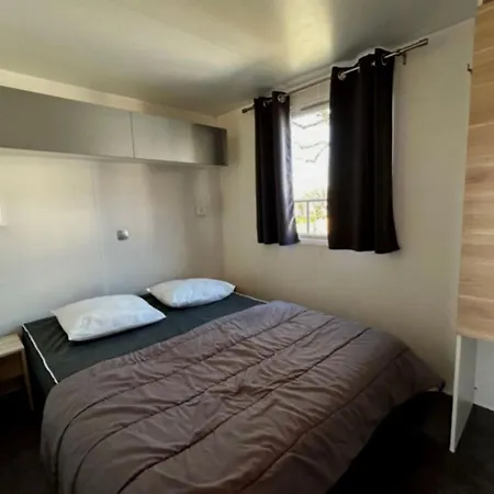 Mobil-home Confortable Avec Terrasse A - Api-1-52-1578 * Espelette